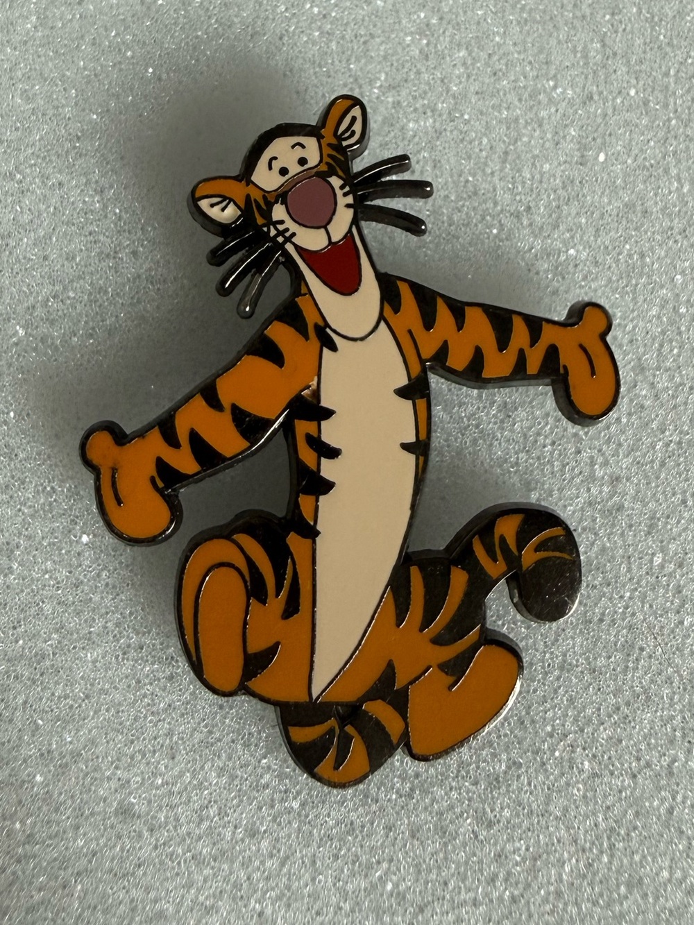 Tigger, Winnie The Pooh Disney Trading Pin
